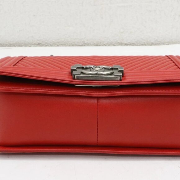 Chanel Medium Chevron Boy Bag - Red - Picture 9 of 16